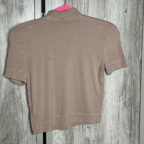 Babaton Cropped Top Ribbed Short Sleeves Beige Tan Color - Picture 6 of 6